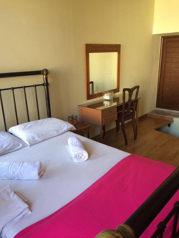 Rooms 47 Chrissi Akti Chania Exterior foto